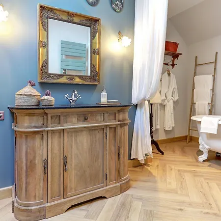 La Petite Chatelaine - Charmante Maison Au Calme